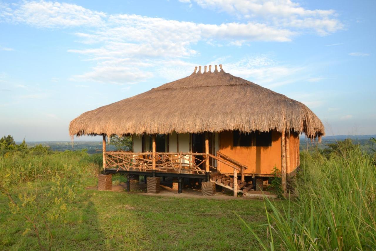 Topi Lodge Katunguru Buitenkant foto