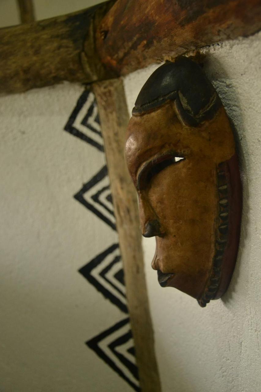 Topi Lodge Katunguru Buitenkant foto